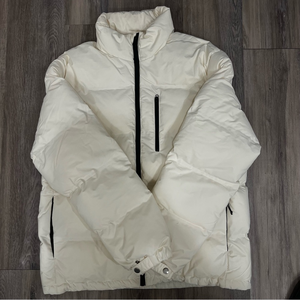 H&M Puffer Water repellent jacket in white